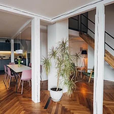 Constantine Apartment *